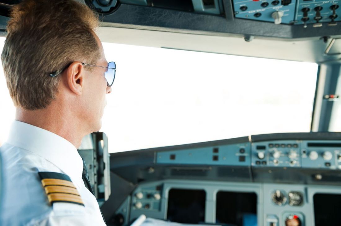 Aviation Law and Professional Pilot Licence at Łazarski University: Your Path to an International Aviation Career